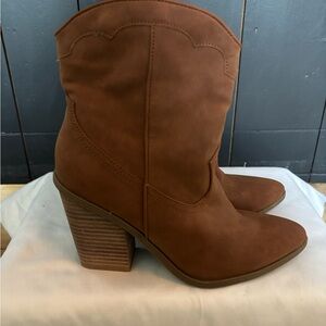 DV by Dolce Vita Tan Heeled Boots